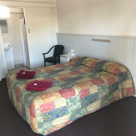 Travelway Motel พอร์ตพีรี ภายนอก รูปภาพ