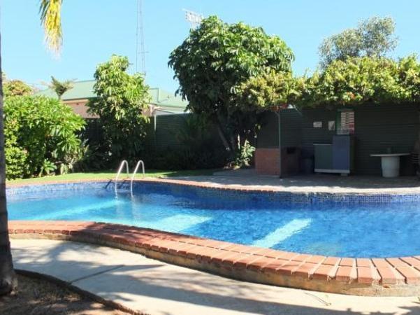 Travelway Motel พอร์ตพีรี ภายนอก รูปภาพ
