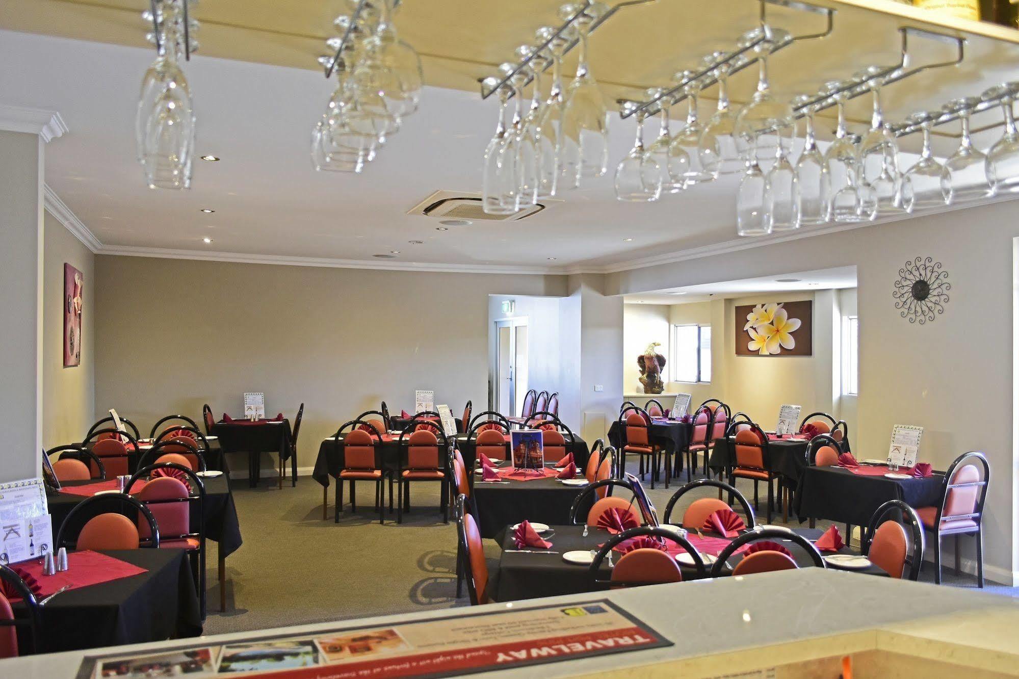Travelway Motel พอร์ตพีรี ภายนอก รูปภาพ