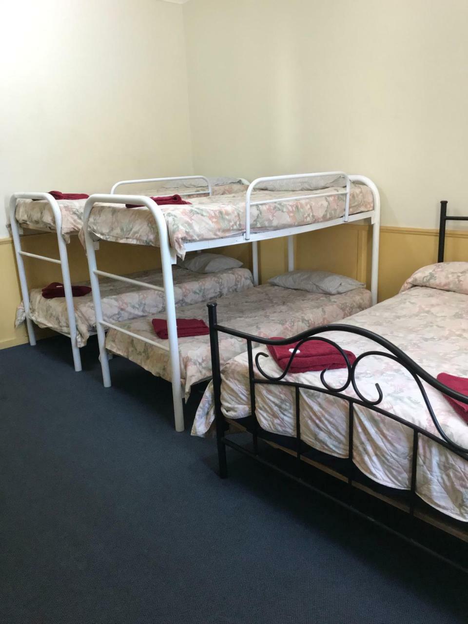 Travelway Motel พอร์ตพีรี ภายนอก รูปภาพ